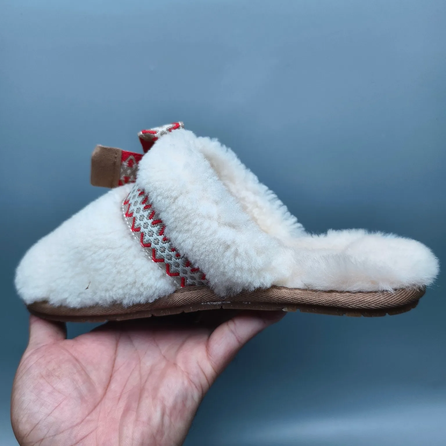 💰460 UGG sheepskin all-in-one snow boots 8266 large bow wool roll home slippers Color: off-white brown Matching size: 35-40